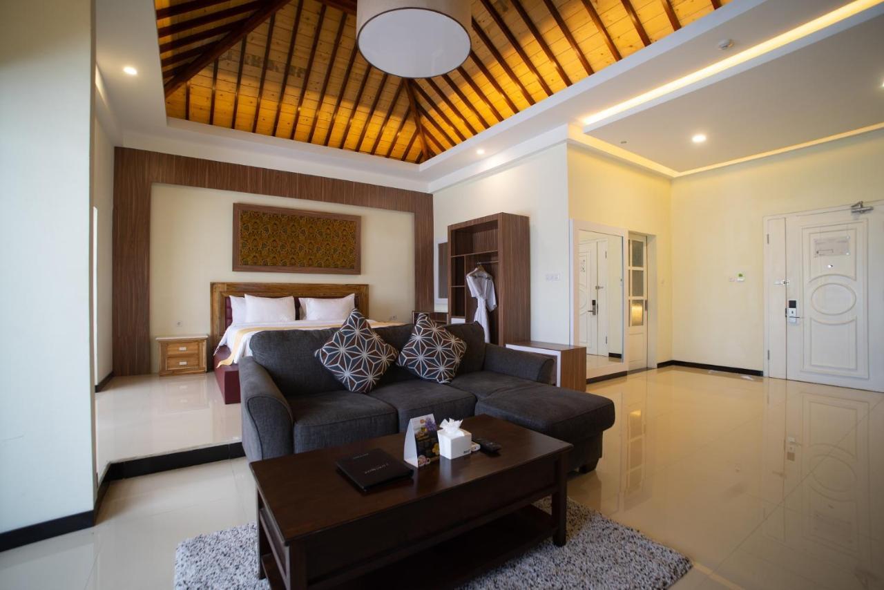 Luminor Hotel Banyuwangi By Wh Exterior foto