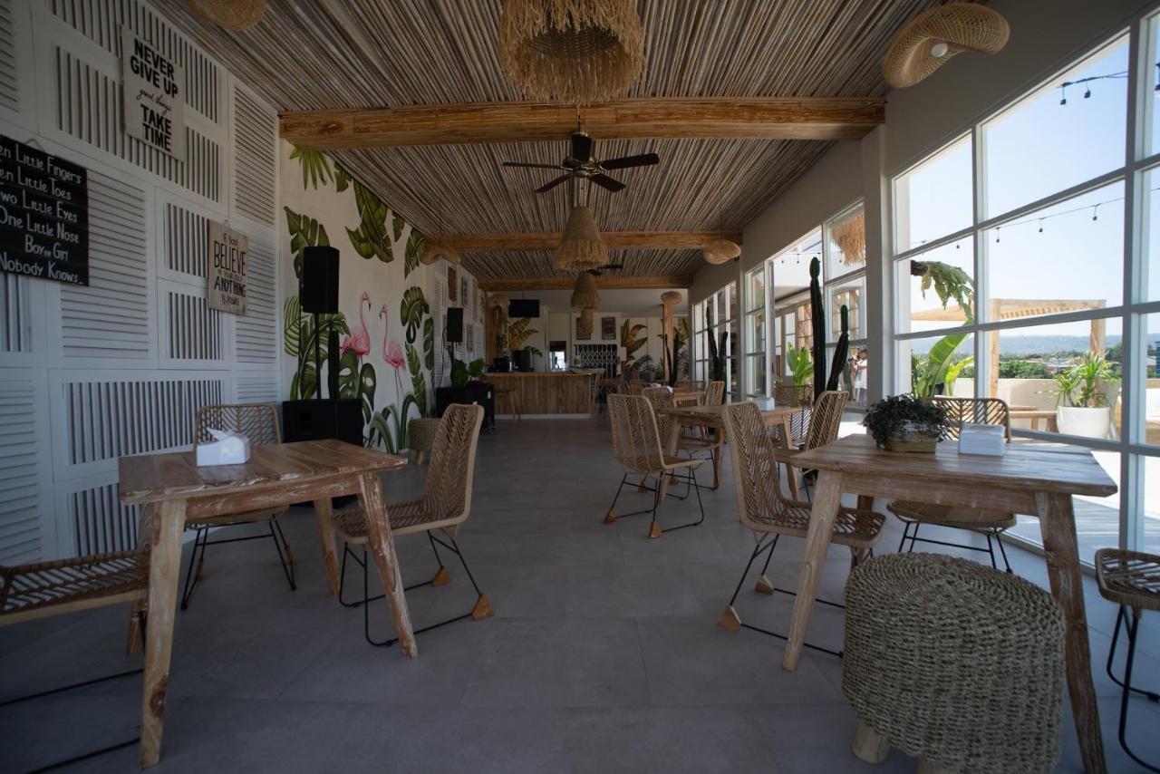 Luminor Hotel Banyuwangi By Wh Exterior foto
