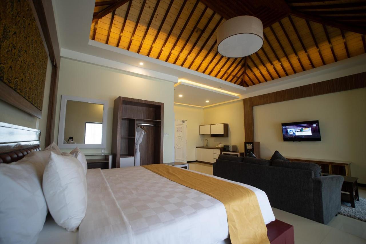 Luminor Hotel Banyuwangi By Wh Exterior foto