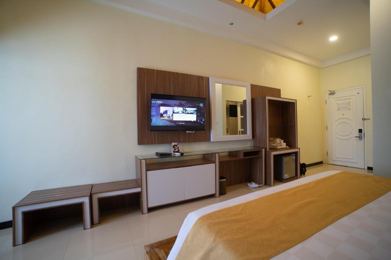 Luminor Hotel Banyuwangi By Wh Exterior foto