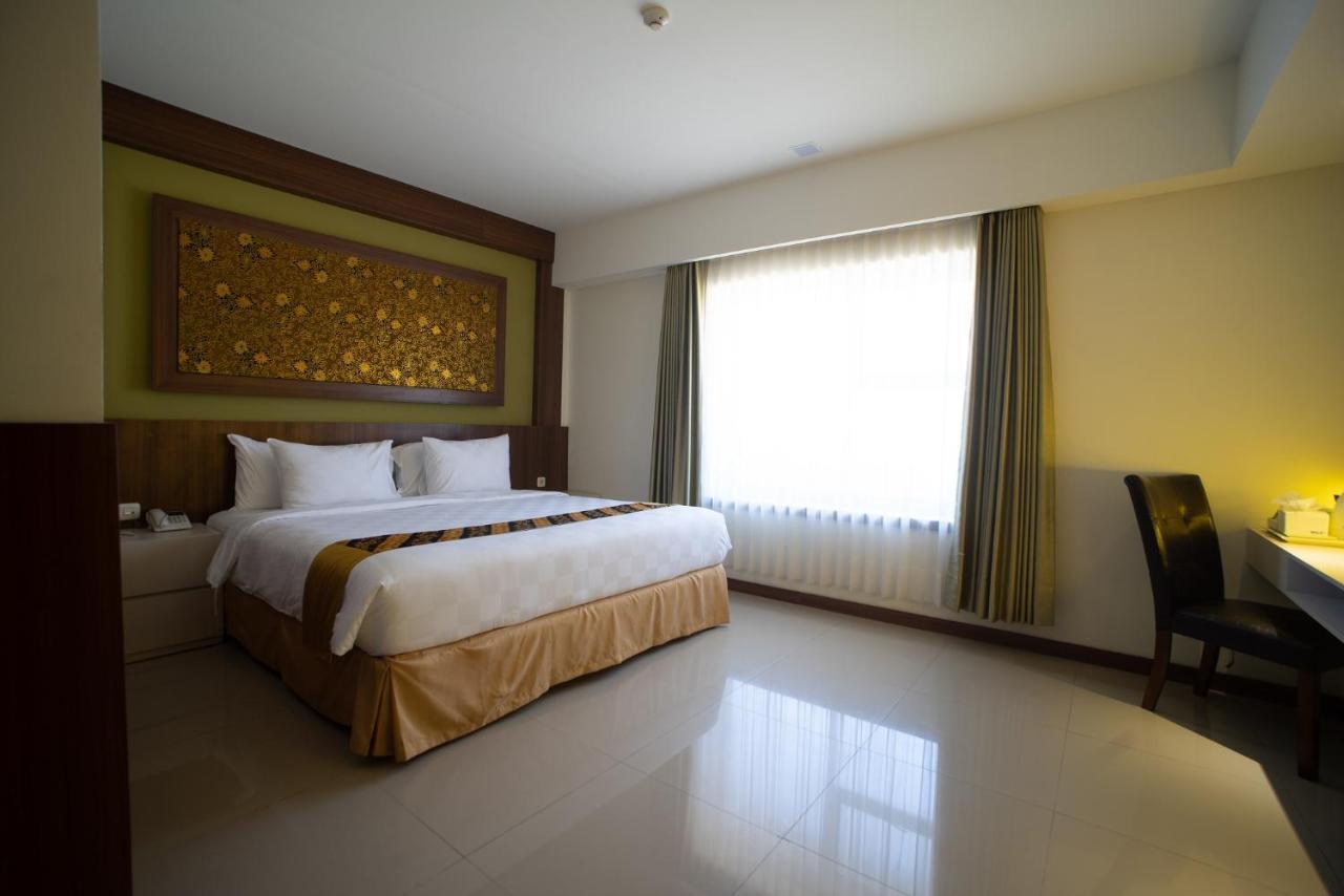 Luminor Hotel Banyuwangi By Wh Exterior foto